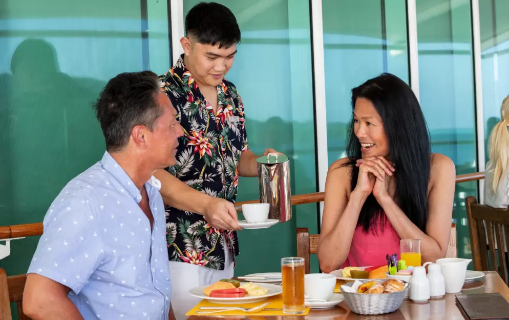 Paul Gauguin Cruises MS Paul Gauguin La Veranda LIfestyle 13 ©Paul Gauguin Cruises.jpg